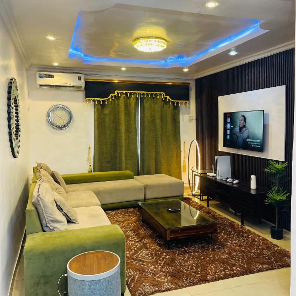 Esho Luxury, Akangba