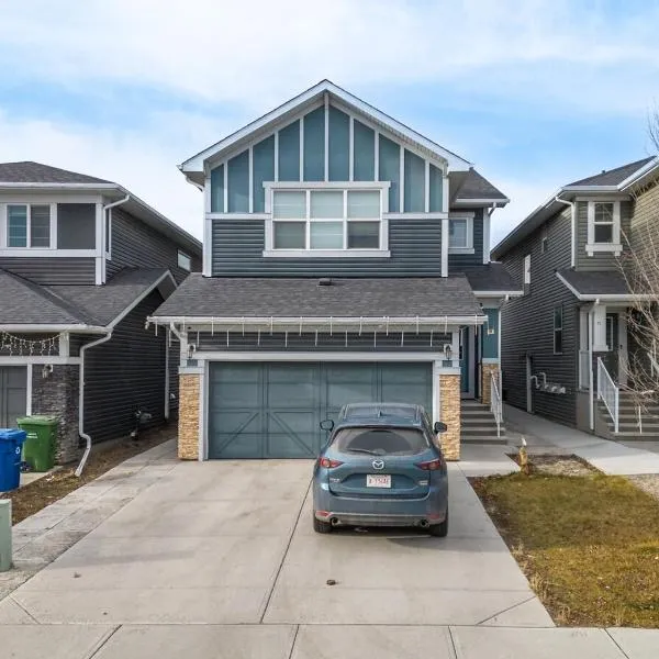 Modern Lux Suite, 8 Minutes to Airport, Dining Nearby, hotel in Calgary