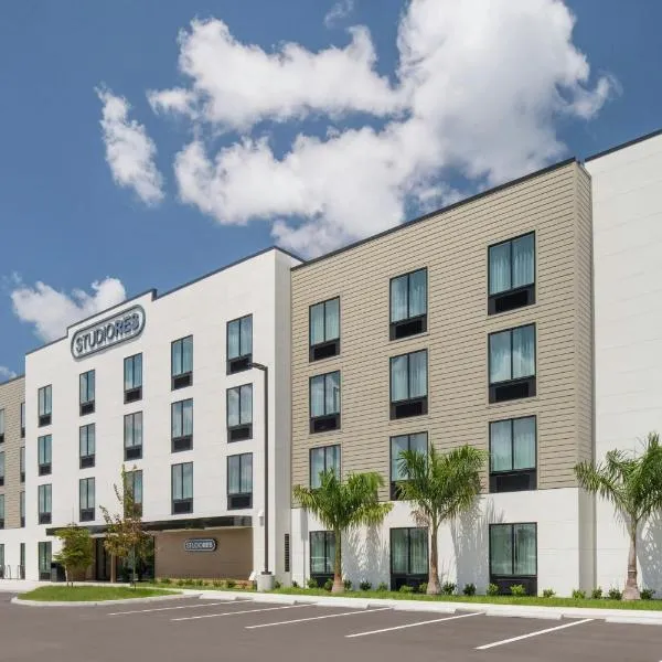 StudioRes Fort Myers Airport, hotel v destinaci Fort Myers