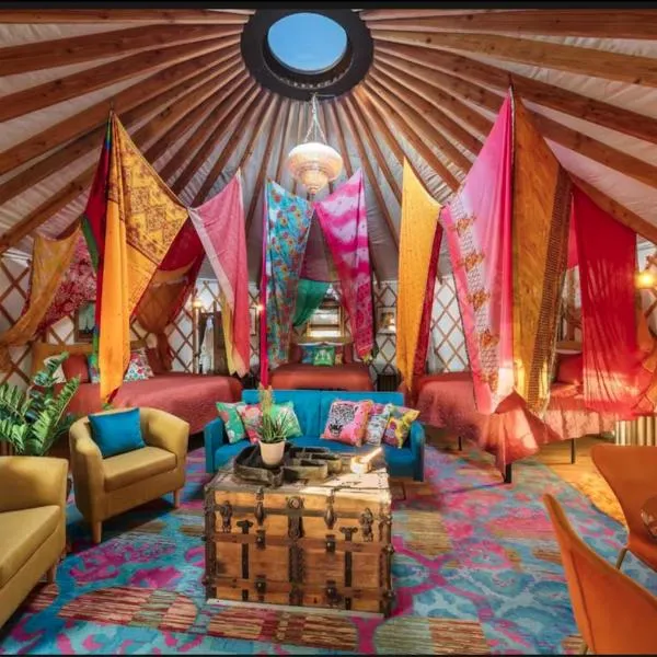 Mystical Moroccan Yurt - Unit #5, hôtel à Waco