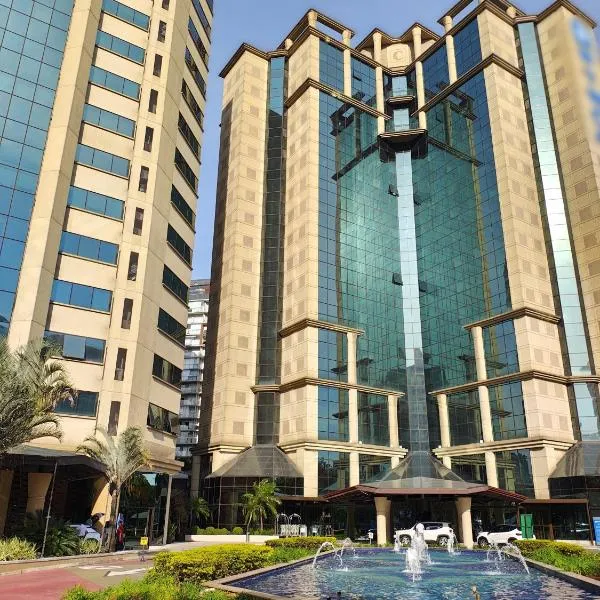 Lindo Flat Particular em Moema em incrível Hotel administrado por gestora americana、サンパウロのホテル