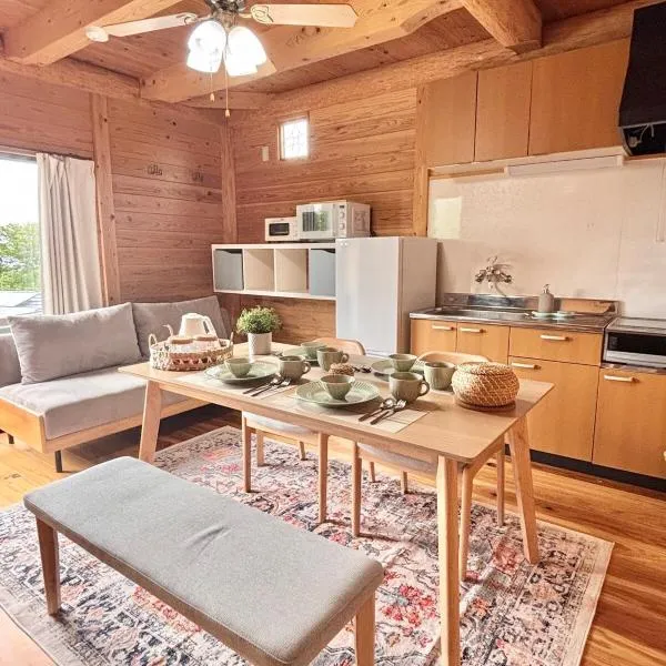 Amakusa Log House with Sea and Sunset View, hotel in Amakusa