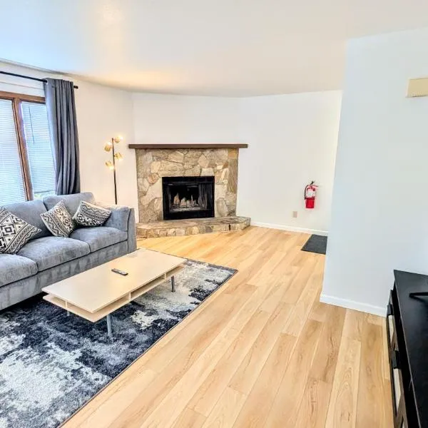 Spacious Downtown 2-bdrm Apartment, hotel in Anchorage