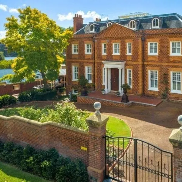 Apartment Riverside Bicton, hotel in Bicton