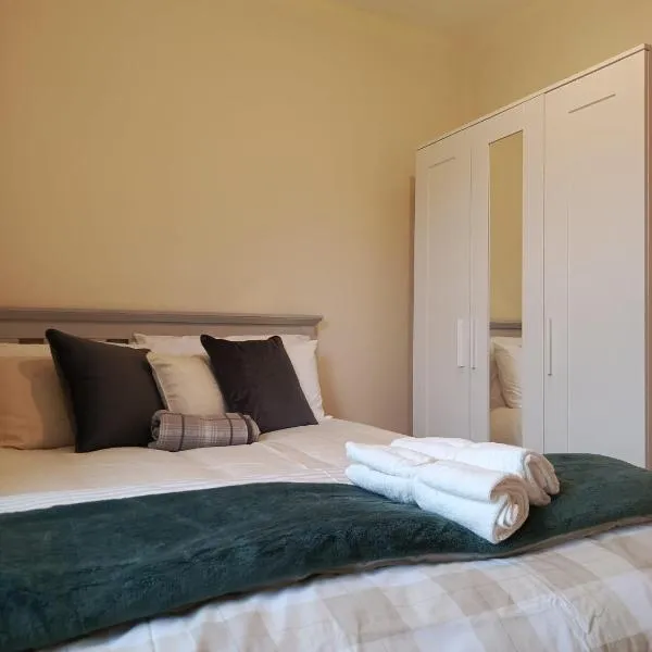 Flat in centre of Strokestown, ξενοδοχείο σε Strokestown