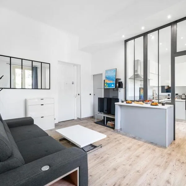 LE WINTER PALACE - Central - Parking privé - Palace - Wifi, ξενοδοχείο στη Μεντόν