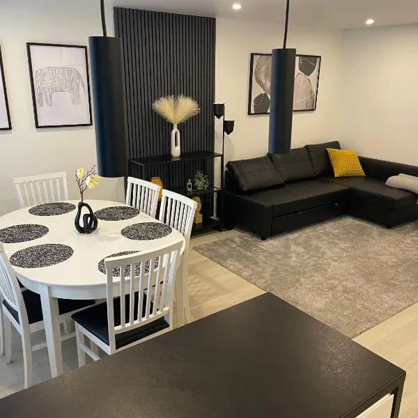 Apartment near old town, hotel in Tallinn