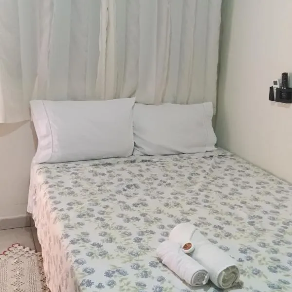Pousada Santos 4, kitnet confortável com ar condicionado, hotel en Londrina