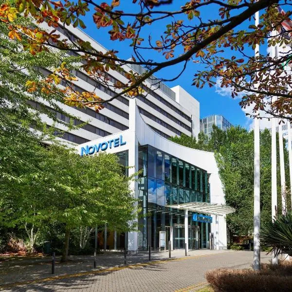 Novotel London West, hotel in London