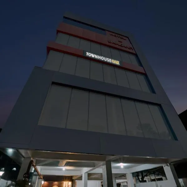 Super Townhouse OAK The Dev Regency, hotel en Patna
