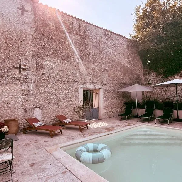 Le Patio Bleu,Saint-Romain的飯店