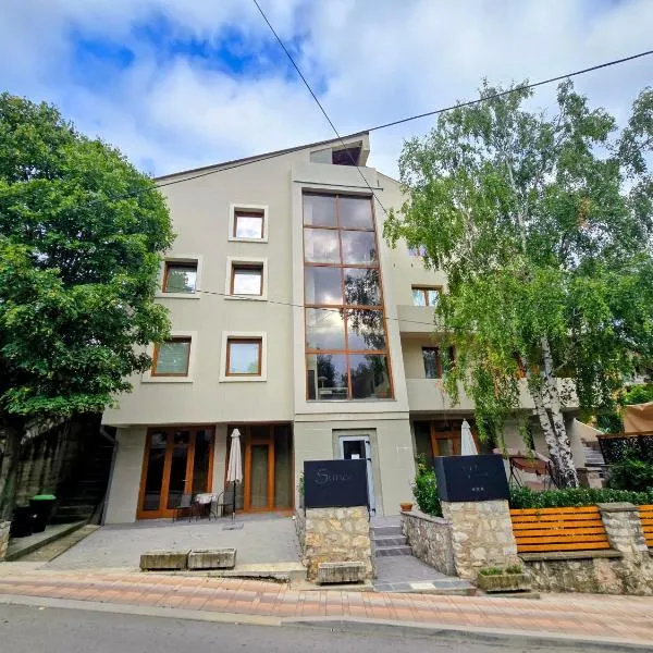 APARTMANSKI SMEŠTAJ SOLARIS kod Aqua Parka Yuth Studio, hotel in Soko Banja