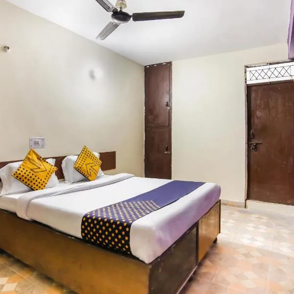 SPOT ON Hotel Harry's 1 Near Select Citywalk Mall、ニューデリーのホテル