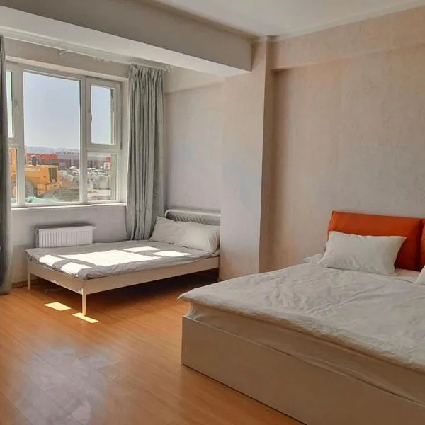 Cozy apartment in DZ, hotel sa Dalandzadgad