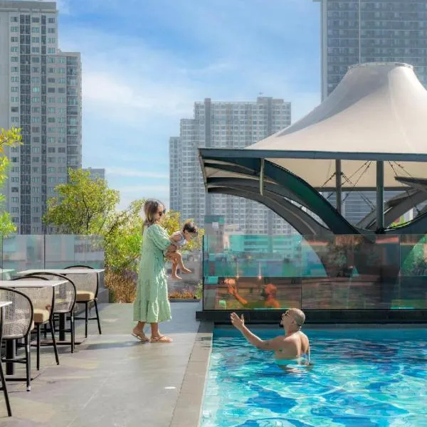 Ramada Plaza by Wyndham Bangkok Sukhumvit 48, hotel en Bangkok