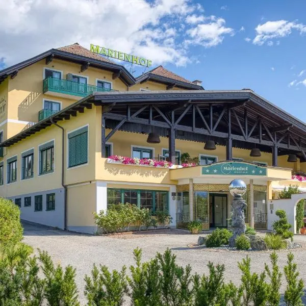 Vitalhotel Marienhof, hotel in Velden am Wörthersee