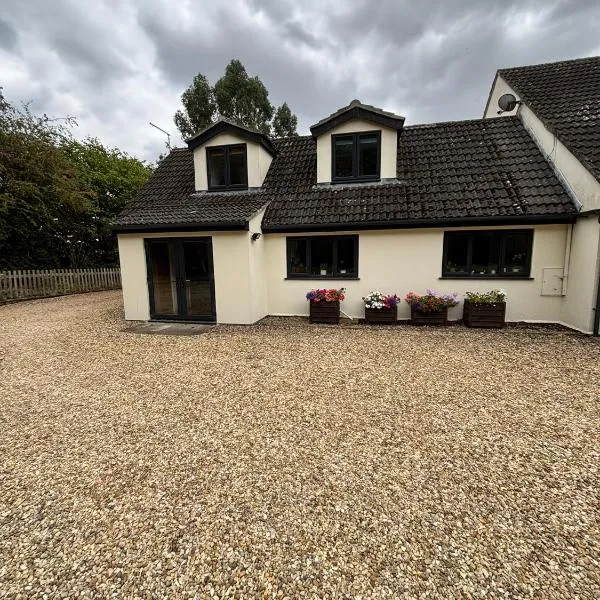 Self-contained 2 bedroom annexe in secluded country house, hotel in Uppingham