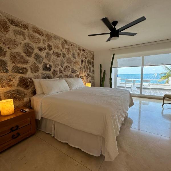 Oceanfront Boutique Suites & Studios in Cancun - Casa Playa Tortugas, Канкун