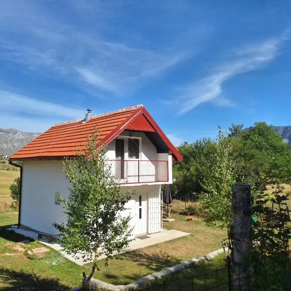 Horizont Cemerno:  bir otel