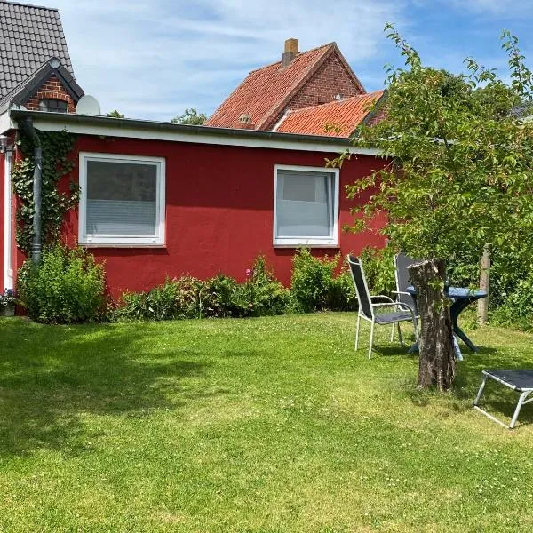 Fehmarn Ot Burg 2 Zi Bungalow Gartenmöbel WLAN, hotel v destinaci Fehmarn
