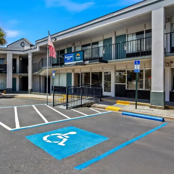 Suburban Studios, hotel in Orange Park