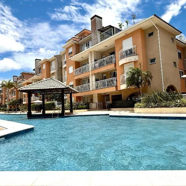 Residencial com piscina a apenas 150 metros da Praia dos Ingleses Lado Norte, ξενοδοχείο στη Φλοριανόπολη