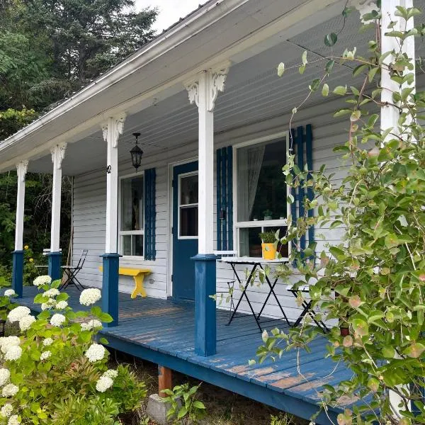 La maison des Coteaux, hotel em LʼAnse-Saint-Jean