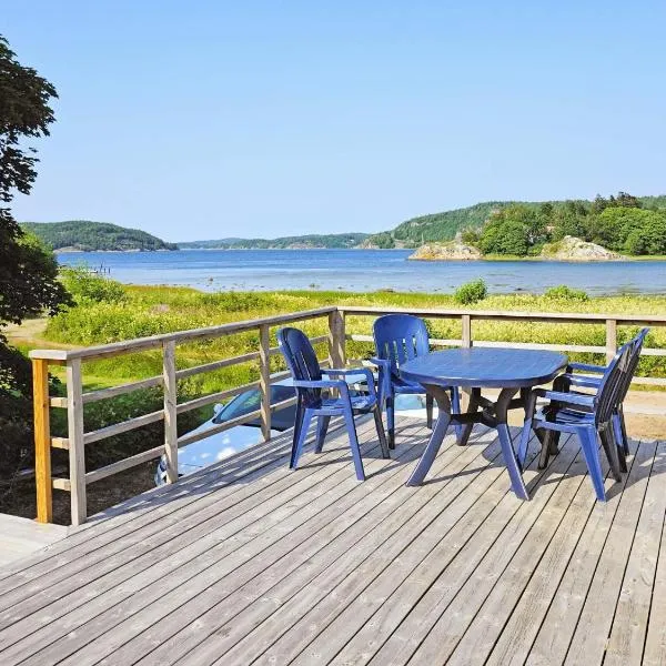 4 person holiday home in HENÅN-By Traum, ξενοδοχείο σε Henån