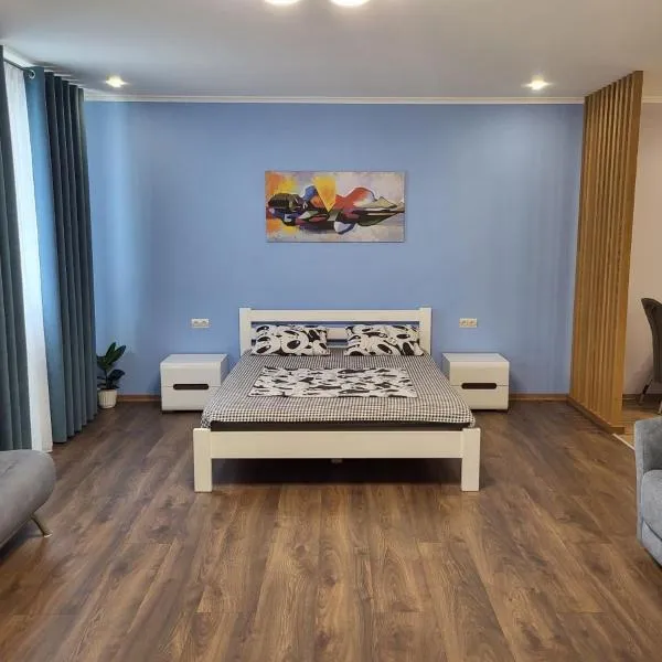 ObolonSky apartament on Obolon, hotel in Kyiv