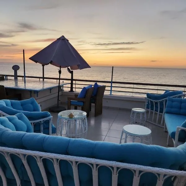 Best Sea View in Morocco: Sidi Bouqnadel şehrinde bir otel