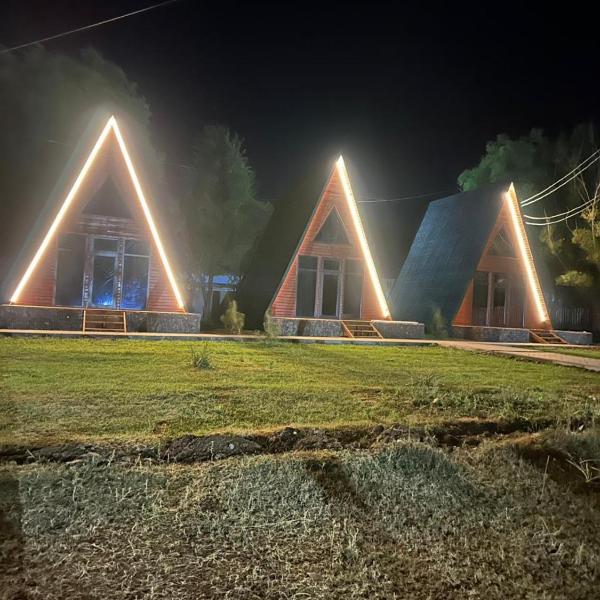 A Home Kolsay, Saty