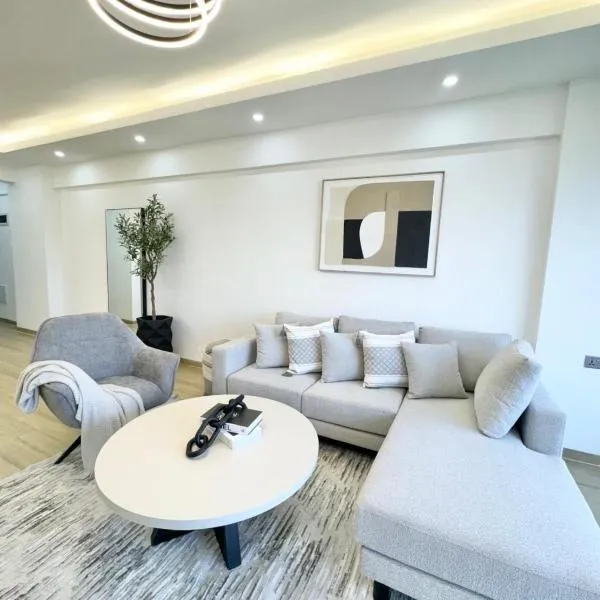 Cozy Apartment, 2 bedrooms, 2 bathrooms, Rooftop swimming, Full packed GYM, and workplaces in the Heart of Westlands, Nairobi, hotel in Nairobi