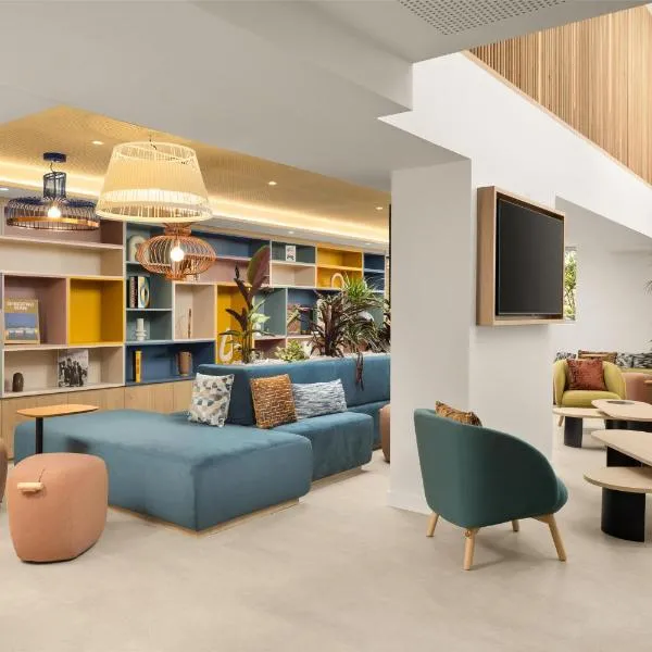 Hampton By Hilton Paris Charles De Gaulle Airport、ロワシー・アン・フランスのホテル