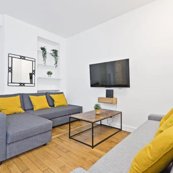 Luxurious 1 Bedroom Apartment Near Eiffel Tower with Free Netflix, hotel en París