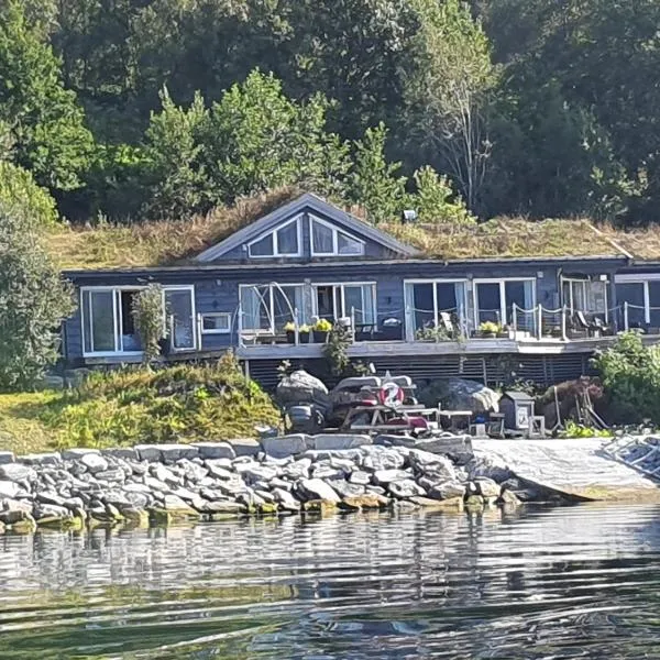 Småstranda Fjord Lodge, ξενοδοχείο σε Åheim