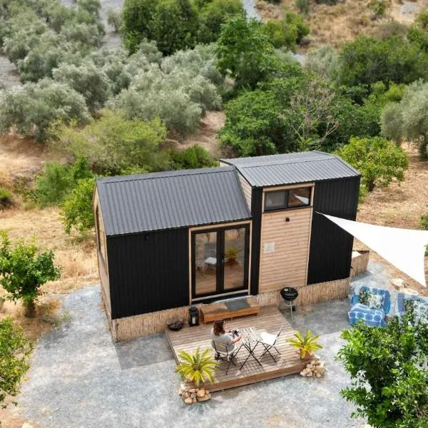 La Vista Huma by Tiny Away, hotel in Alora