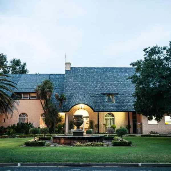 Scott's Manor Guesthouse Function and Conference Venue, готель у місті Lichtenburg