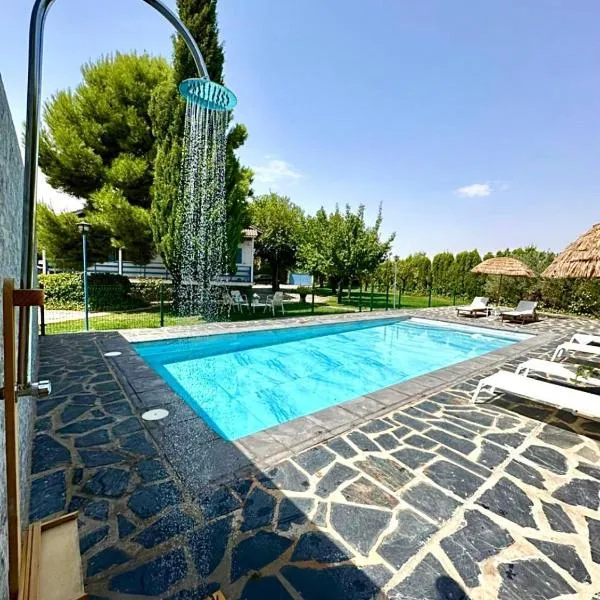 VlLLA PRIVADA - CASA DE MADERA, hotel v destinaci Alacón