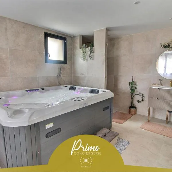 Garden & Spa Camélia by PRIMO C0NCIERGERIE, ξενοδοχείο στη Μπουρζ