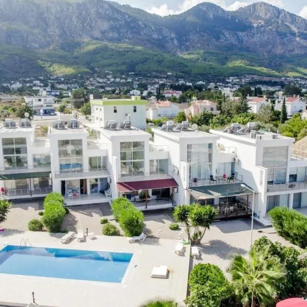 Spacious Sanctuary Cove B5 duplex with Sea View in Kyrenia Girne, hotel em Lefkosa Turk
