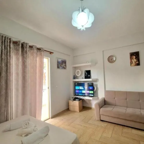 Saranda Promenade Studio Apartment, ξενοδοχείο στους Αγίους Σαράντα