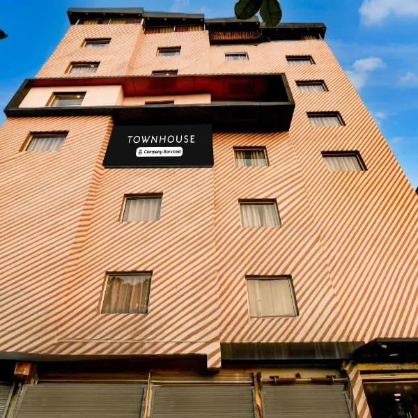 Super Townhouse VIP Road Formerly The Sky, hotel in Kolkata