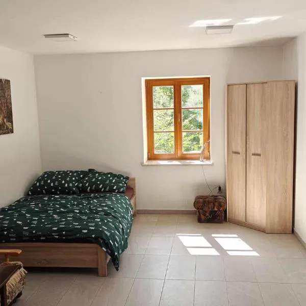 Pasieka Miody Gór Opawskich, hotell sihtkohas Dobiesźow