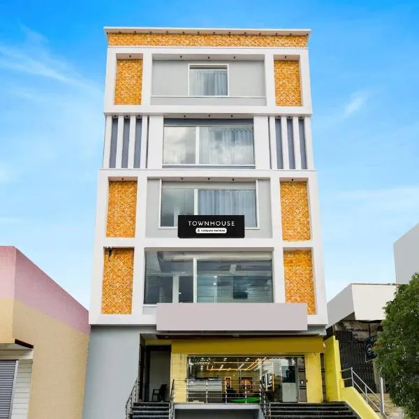 Super Townhouse Badangpet Crossway Hyderabad Formerly Balapur, ξενοδοχείο σε Surūrnagar