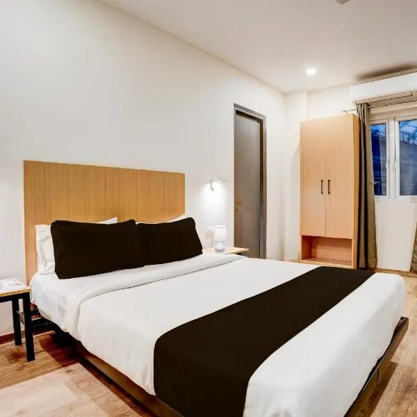 Super Townhouse Ulsoor Near Halasuru Metro Station, hotelli Bangaloressa