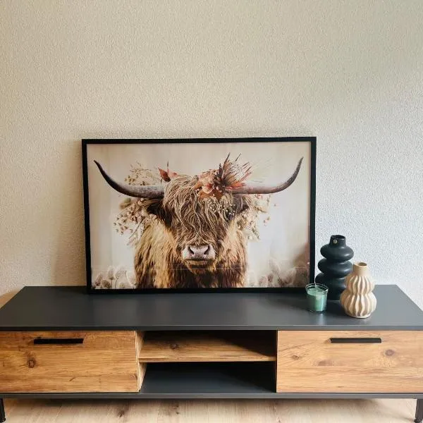 Ambiente Appartement C2 - moderne Ferienwohnung mit Terrasse in Leukerbad, Hotel in Leukerbad