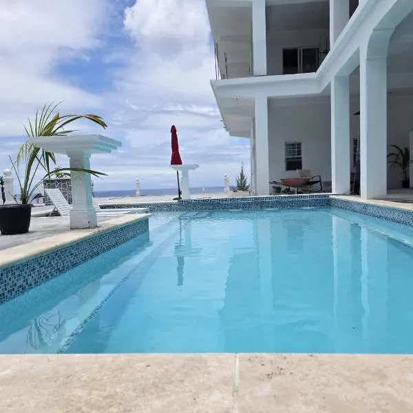 Royal - Chez Mango Villa, хотел в Salem