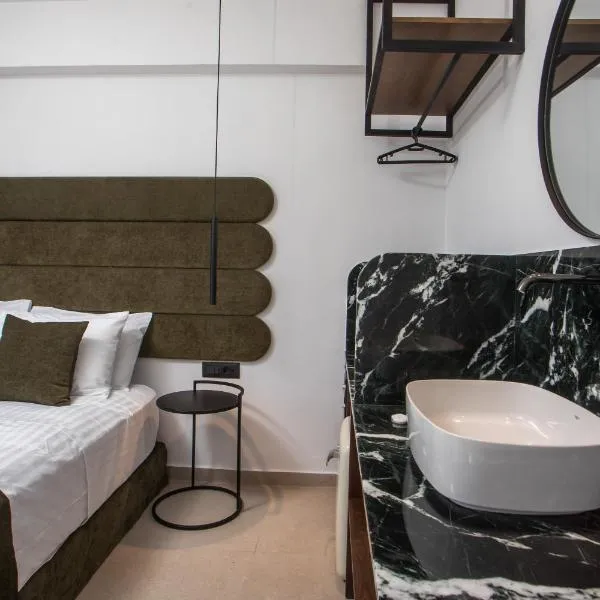 Ermou 44 City Hotel, hôtel à Faliraki