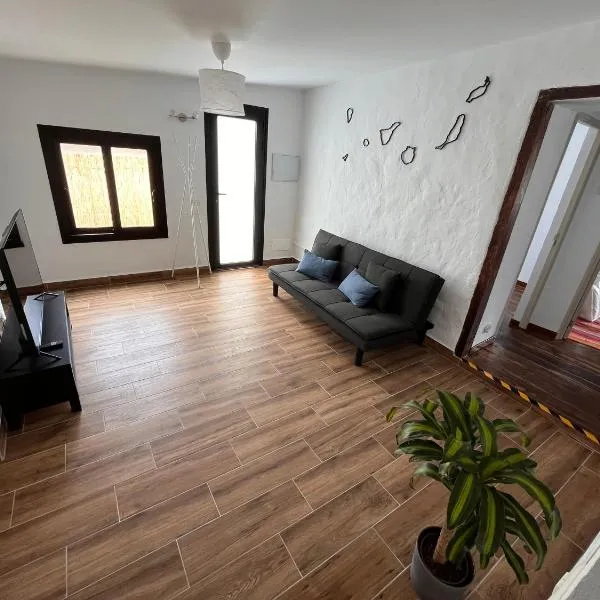 Los Abuelos Vivienda Vacacional, hotel in Valverde