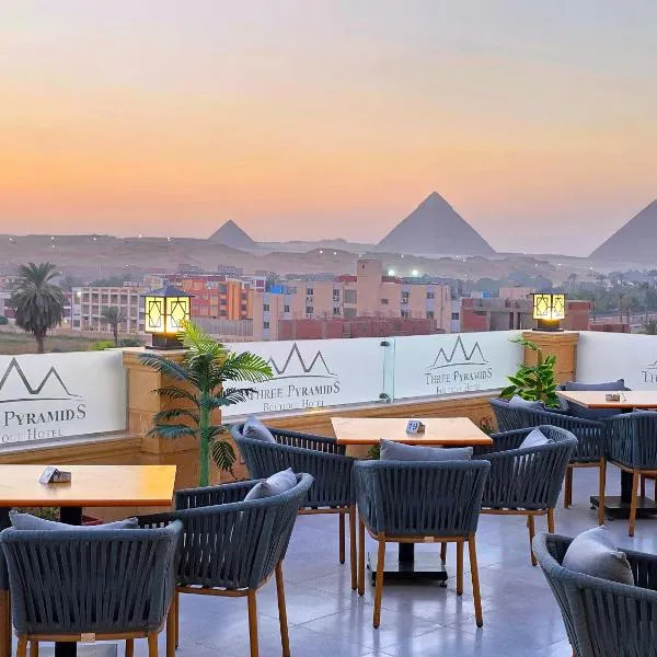 Three Pyramids Boutique Hotel, hotel v Káhiře